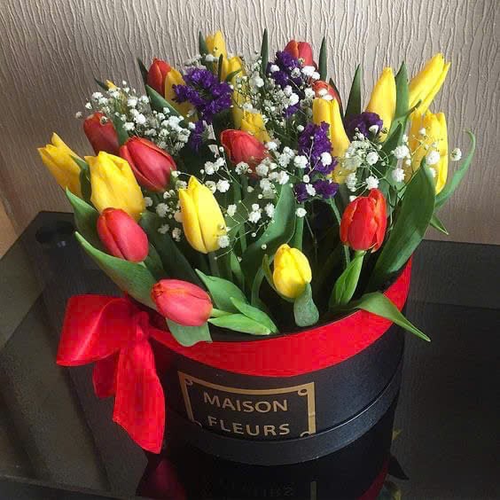 Hộp Hoa Vườn Tulip - HCM076