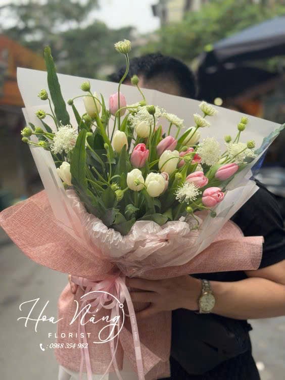 Bó Hoa Chạm Nhẹ Trái Tim - HCM081