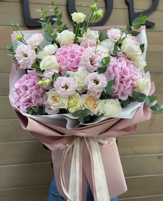Bó Nhẹ Nhàng Sắc Hoa - HCM0228