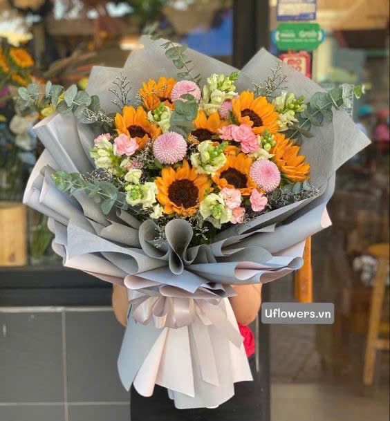 Bó Nhẹ Nhàng Sắc Hoa - HCM0231