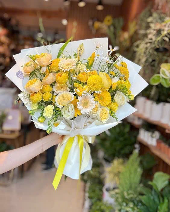 Bó Nhẹ Nhàng Sắc Hoa - HCM0239