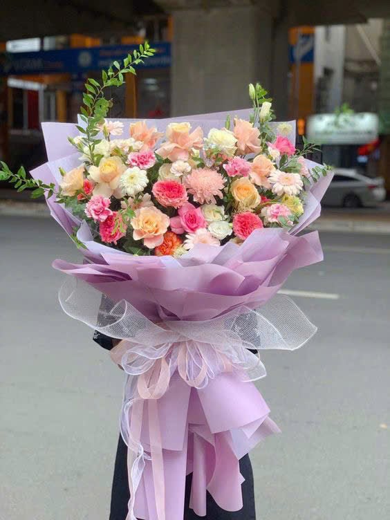 Bó Nhẹ Nhàng Sắc Hoa - HCM0243